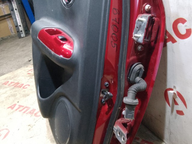 Дверь NISSAN Juke 