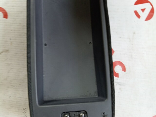 Подлокотник TOYOTA Avensis 