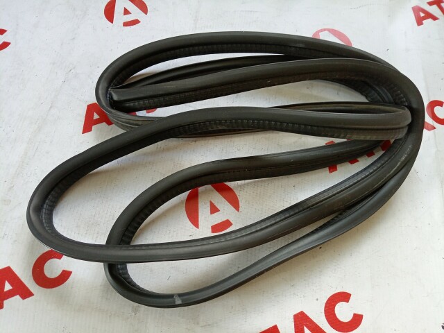 Уплотнитель NISSAN Sunny 