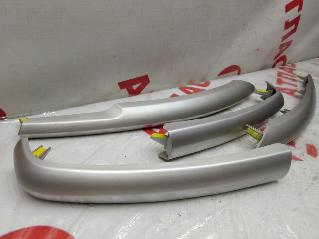 Накладка TOYOTA Ist 