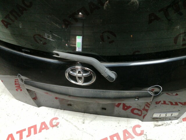 Дверь багажника TOYOTA Ist 