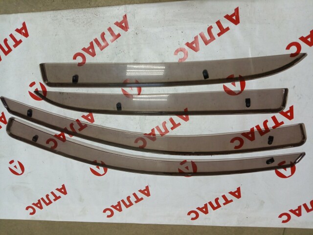 Ветровик TOYOTA Vitz 