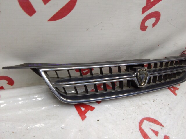 Решетка радиатора TOYOTA Corolla 