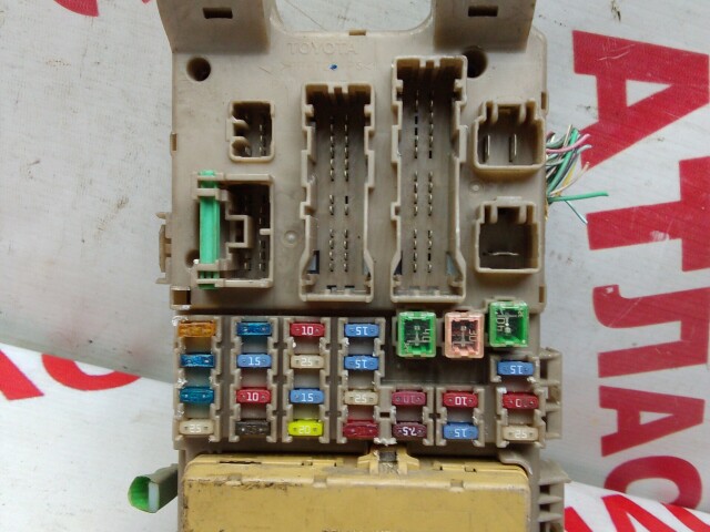 Блок предохранителей TOYOTA Corolla 3ZZ-FE