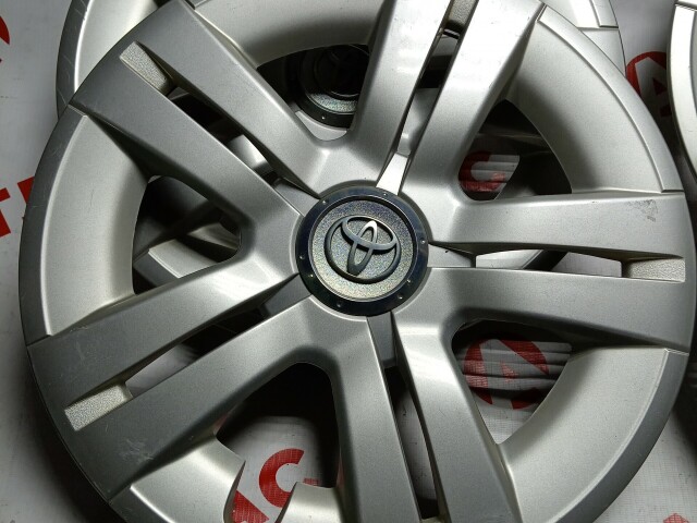 Колпак на колесо TOYOTA - 