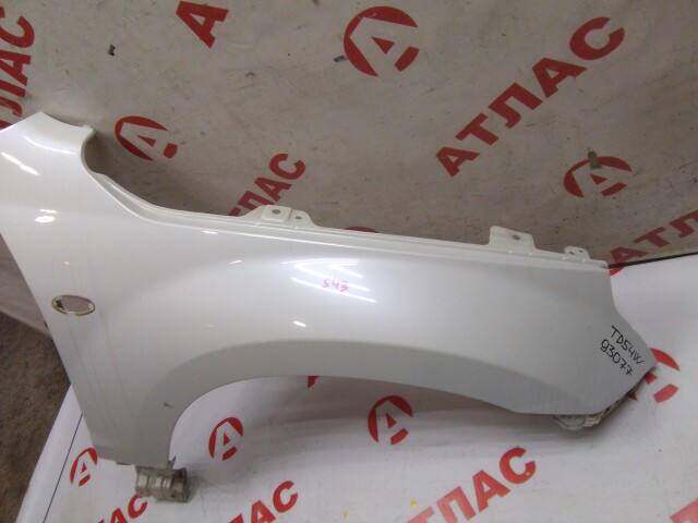 Крыло SUZUKI Escudo 