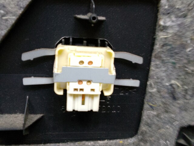 Обшивка двери TOYOTA Vitz 