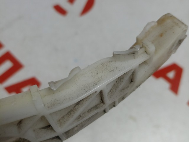 Крепление бампера TOYOTA Ractis 