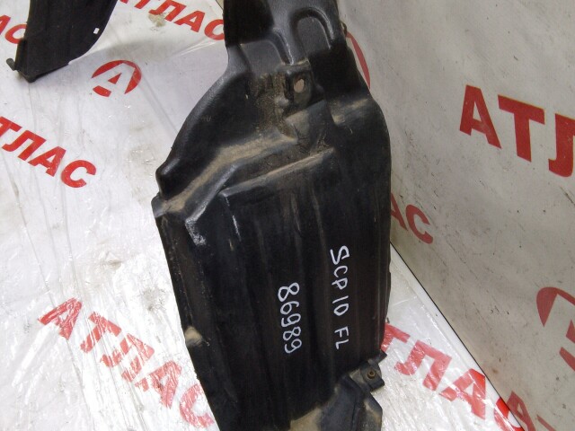 Подкрылок TOYOTA Vitz 