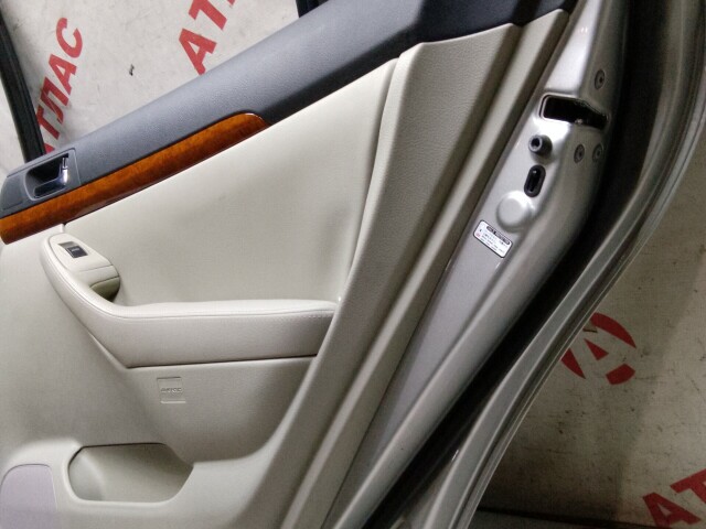 Дверь TOYOTA Avensis 