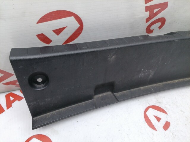 Накладка замка багажника TOYOTA Corolla Axio 