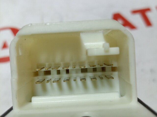 Блок управления стеклоподъемниками TOYOTA Corolla 