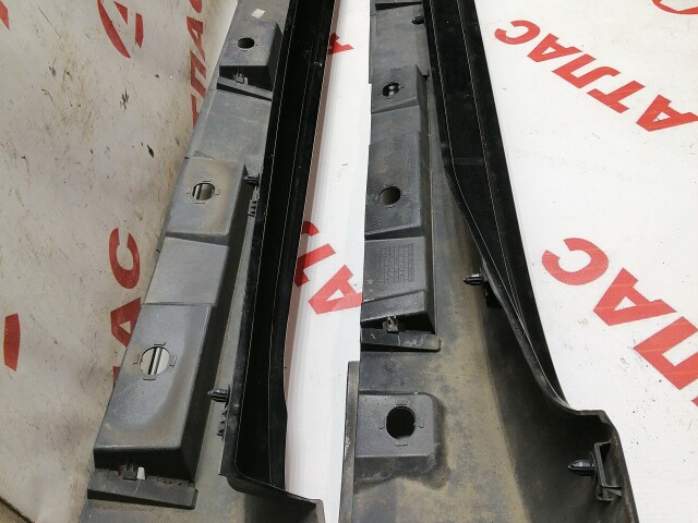 Накладка порога TOYOTA Avensis 