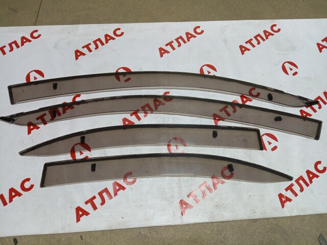 Ветровик TOYOTA Avensis 