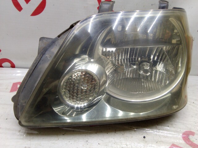 Фара TOYOTA Noah 