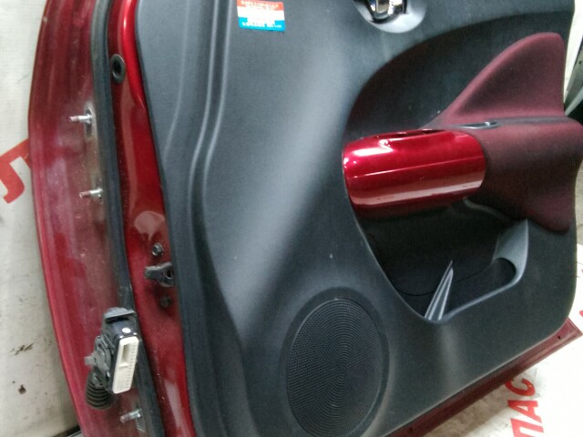 Дверь NISSAN Juke 