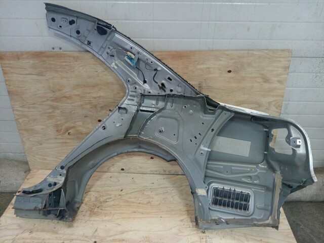 Крыло заднее TOYOTA Avensis 