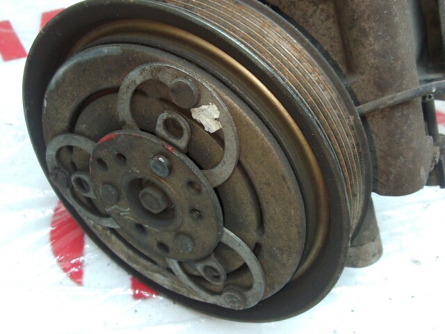 Компрессор кондиционера NISSAN Wingroad QG18-DE