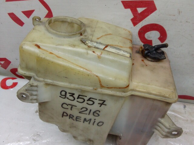 Бачок омывателя TOYOTA Corona Premio 