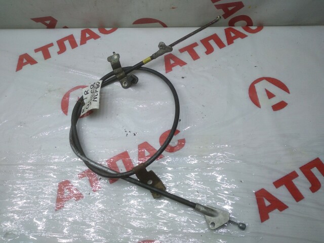 Трос ручника TOYOTA Ist 