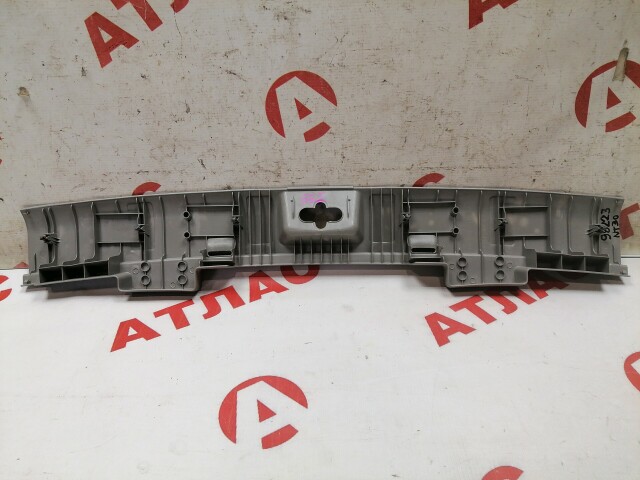 Накладка замка багажника NISSAN X-Trail 