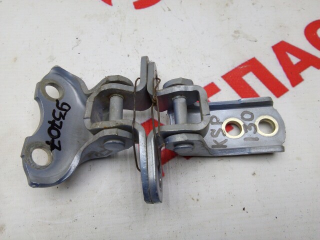 Кронштейны двери TOYOTA Vitz 