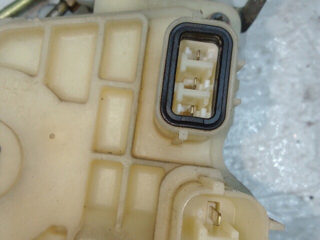 Замок двери HONDA Stream 