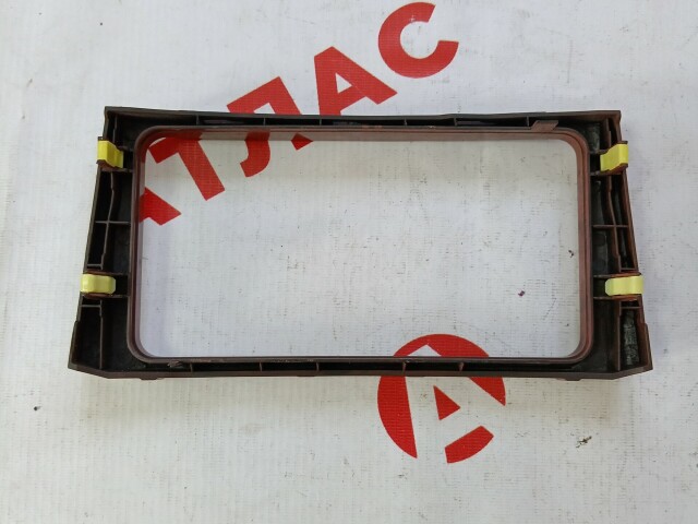 Рамка магнитолы TOYOTA Avensis 