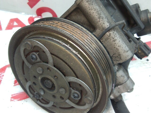 Компрессор кондиционера NISSAN Wingroad QG18-DE