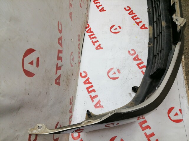 Бампер передний TOYOTA Corolla 