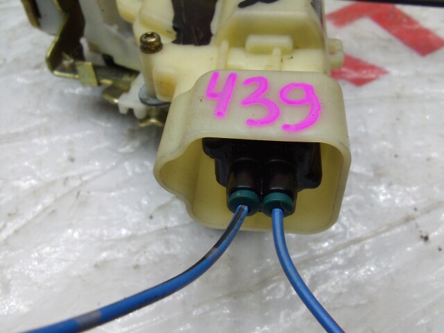 Замок двери TOYOTA Platz 