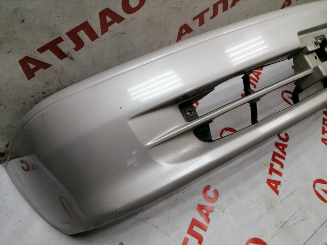 Бампер передний TOYOTA Corolla 