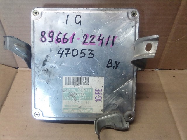 Компьютер TOYOTA Cresta 1G-FE