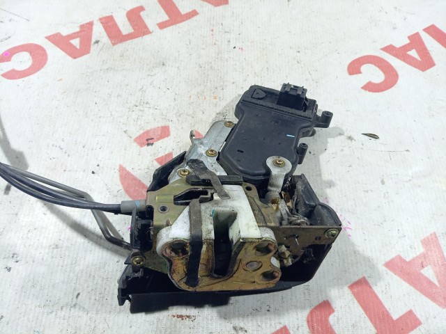 Замок двери MAZDA Demio 