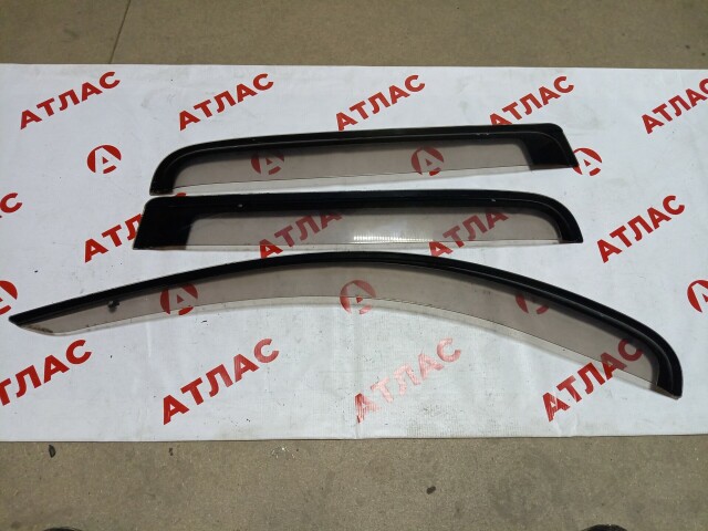 Ветровик TOYOTA FunCargo 