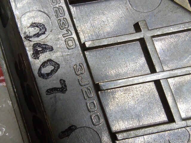 Решетка радиатора NISSAN Primera 