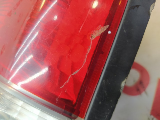 Вставка багажника NISSAN R'nessa 