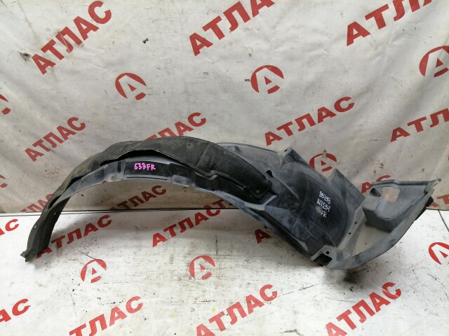 Подкрылок TOYOTA Avensis 