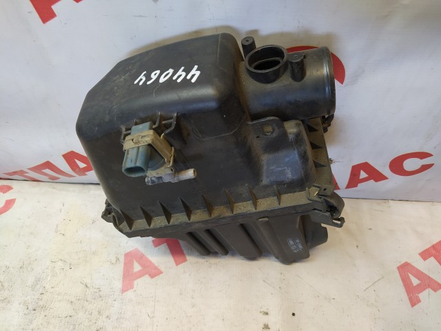 Корпус воздушного фильтра TOYOTA Vitz 2NZ-FE