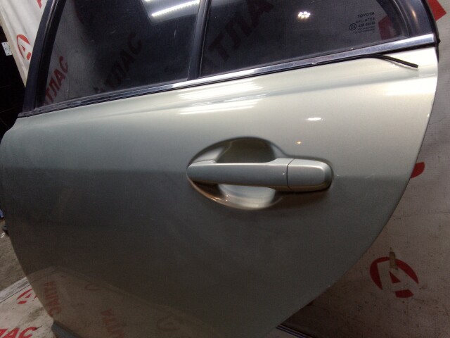 Дверь TOYOTA Avensis 