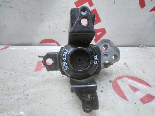 Подушка ДВС TOYOTA Ist 1NZ-FE