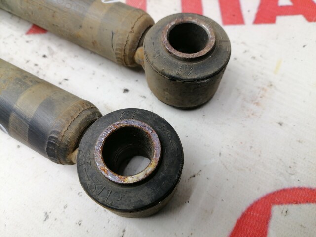 Амортизатор TOYOTA Vitz 