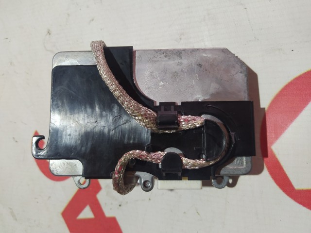 Блок ксенона LEXUS RX300 