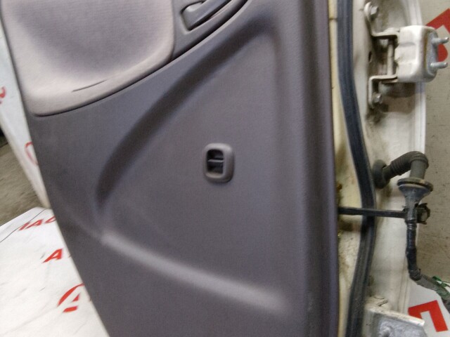 Дверь TOYOTA Platz 