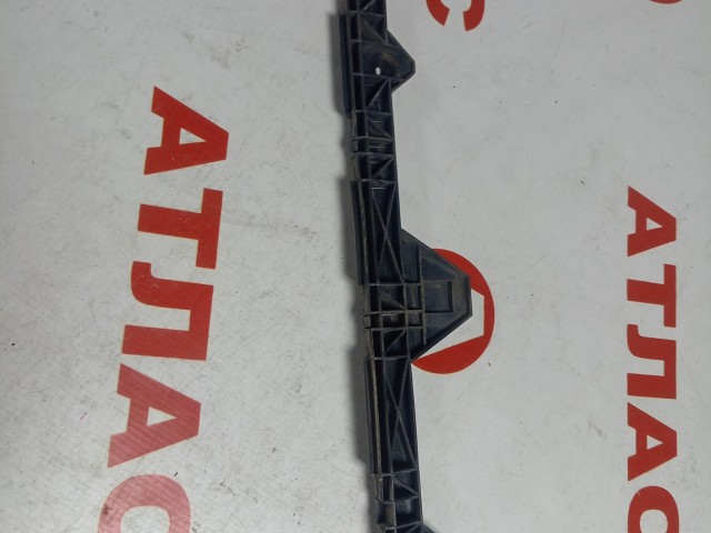 Крепление бампера TOYOTA Avensis 