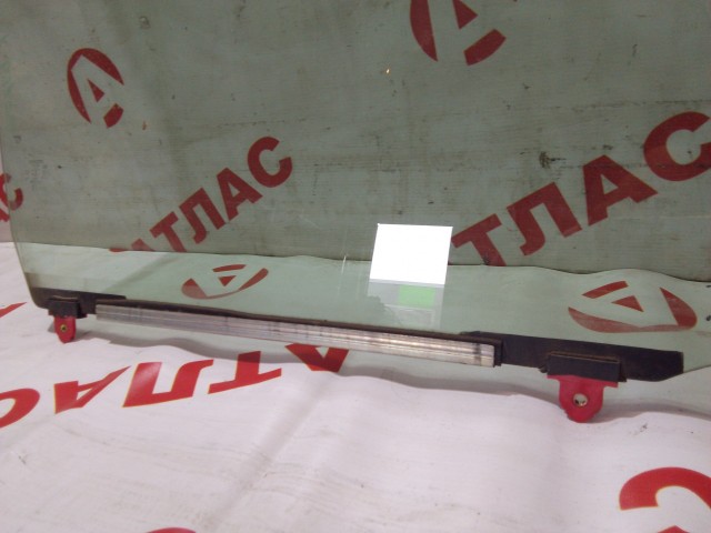 Стекло TOYOTA RAV4 