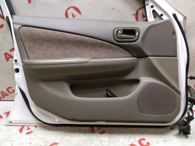 Дверь NISSAN Sunny 